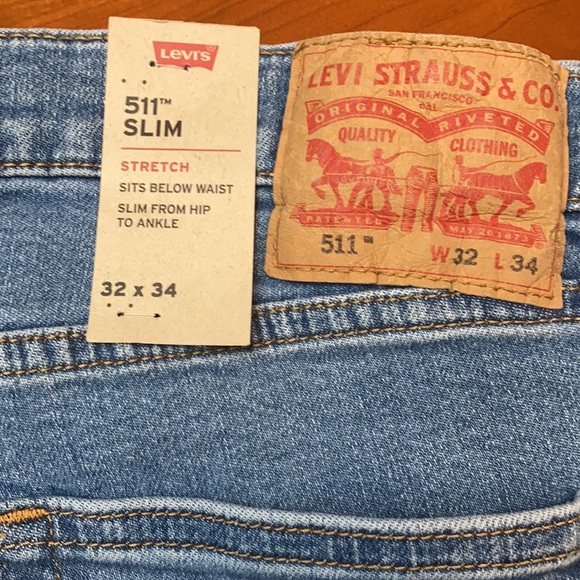 Levi’s - Picture 2 of 2